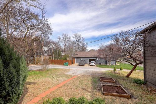 4809 Rainbow Blvd, Westwood Hills, KS, 66205-1966 | Card Image