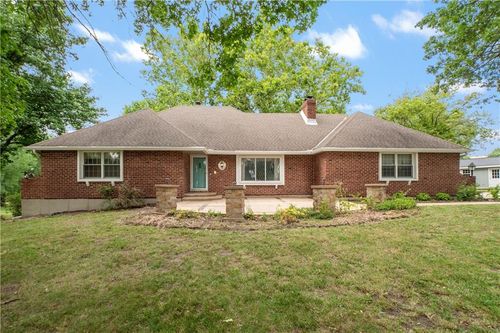 1150 Ne Colbern Rd, Lee's Summit, MO, 64086-5813 | Card Image