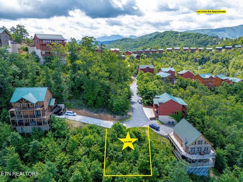 2220 Smoky Overlook Way, Sevierville, TN, 37862 | Card Image
