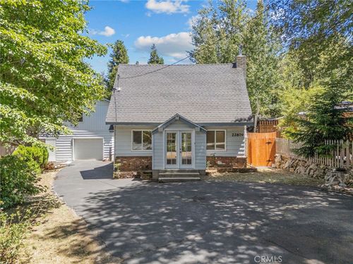22879 Juniper Ln, Crestline, CA, 92325-9225 | Card Image