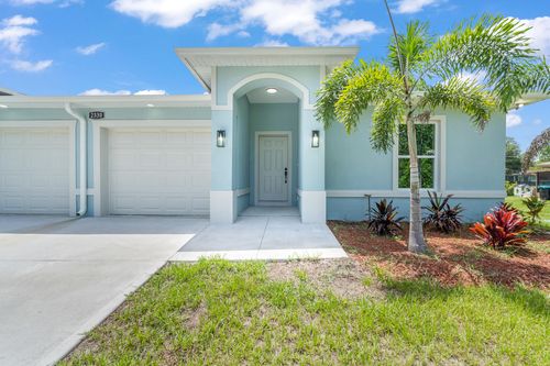 2326 Madrid Ave Se, Palm Bay, FL, 32909-6427 | Card Image