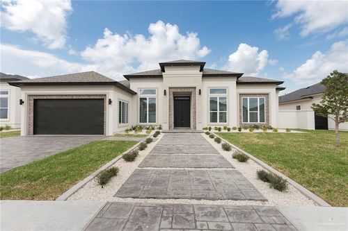 9811 N 24th Ln, McAllen, TX, 78504-7013 | Card Image