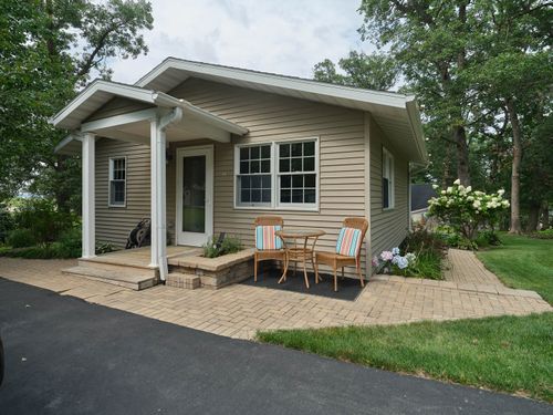 30 Galena Oaks Dr, ELIZABETH, IL, 61028-9577 | Card Image