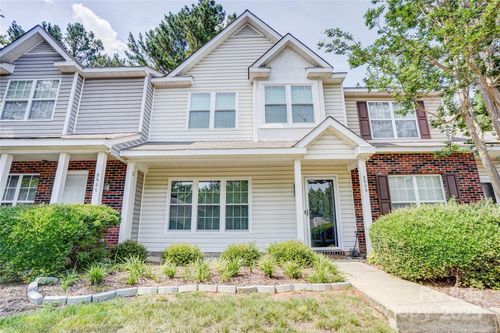 5909 Cougar Ln, Charlotte, NC, 28269-1522 | Card Image