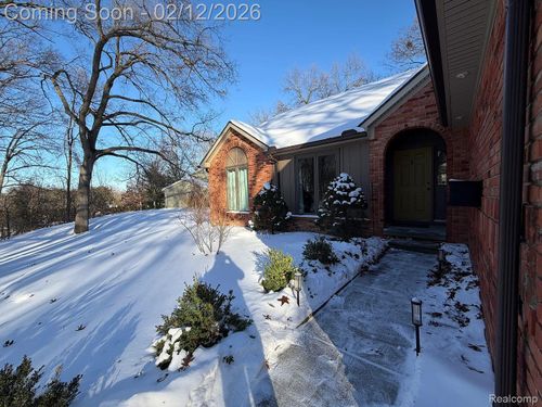 4495 Maybee Rd, Lake Orion, MI, 48359-1429 | Card Image