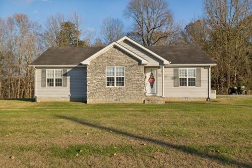 104 Leigh Anna Cir, Lafayette, TN, 37083-3371 | Card Image