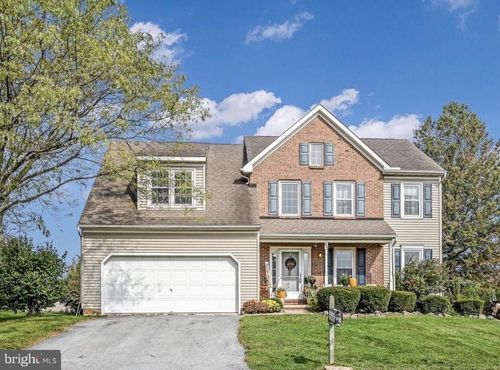 205 Village Spring Ln, REINHOLDS, PA, 17569-9449 | Card Image