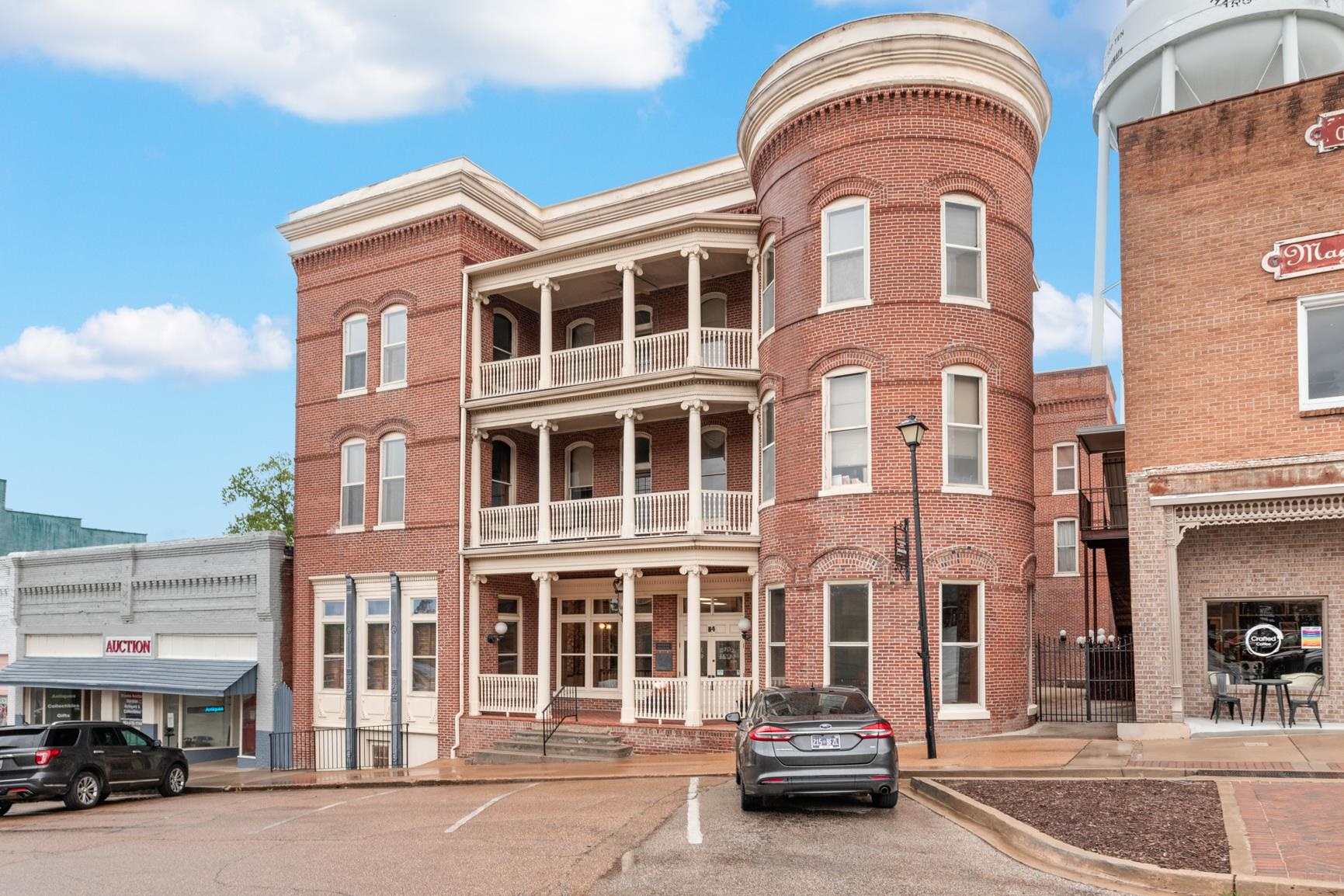 114 W Liberty Ave, Covington, TN 38019