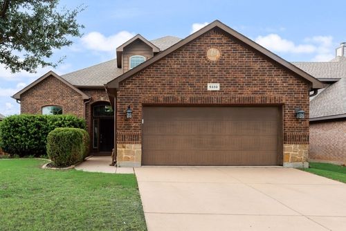 5332 Threshing Dr, Fort Worth, TX, 76179-8146 | Card Image