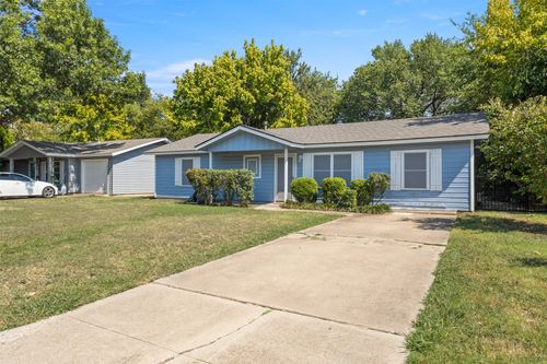 102 Ne Murphy Rd, Burleson, TX, 76028-3420 | Card Image