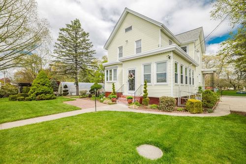 18 Central Ave, Seekonk, MA, 02771-4120 | Card Image