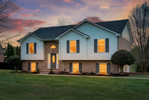 1300 Bluebonnet Dr, Clarksville, TN, 37042-1566 | Card Image