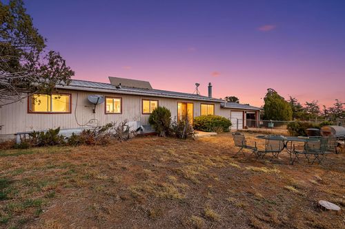 109 E Church St, Edgewood, NM, 87015-9747 | Card Image