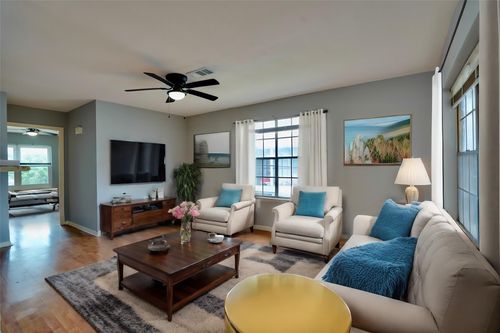 apt-28-6401 Skyline Dr, Houston, TX, 77057-6409 | Card Image