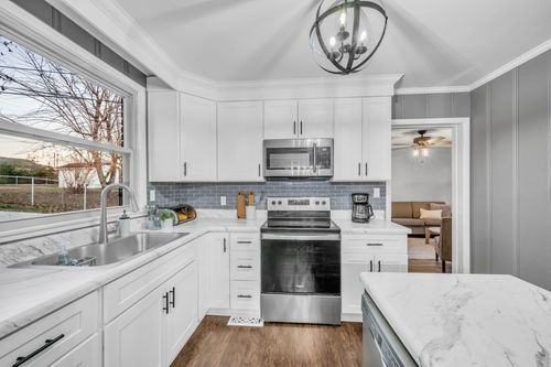 555 Ashe Ave, New Johnsonville, TN, 37134-9681 | Card Image