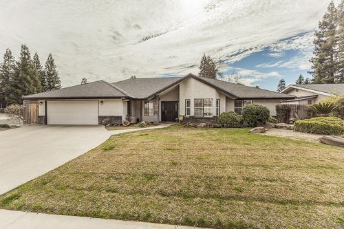 1405 W Flora Avenue, Reedley, CA, 93654 | Card Image