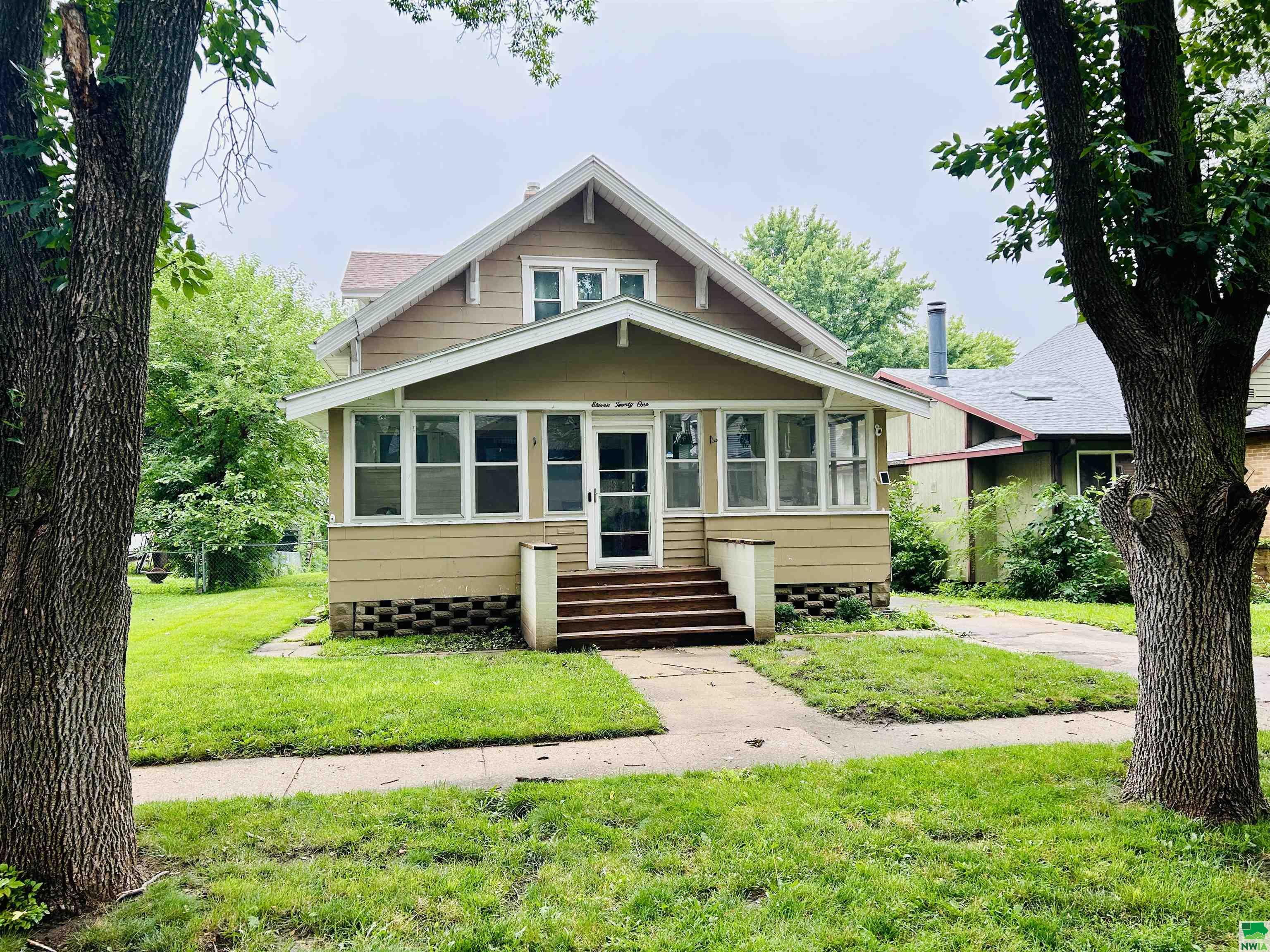 Paxton St, Sioux City, IA 51106