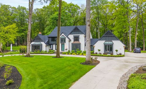 163 Manorwood Dr, Bloomfield Hills, MI, 48304-2134 | Card Image