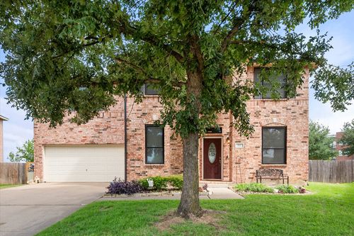 517 Zachum Dr, Arlington, TX, 76002-3026 | Card Image