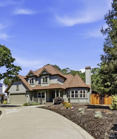 218 Grove Street, Windsor, CA, 95492 | Card Image