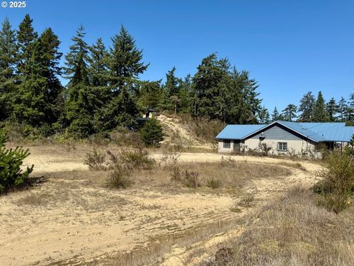 68760 Hauser Rd, North Bend, OR, 97459-8652 | Card Image