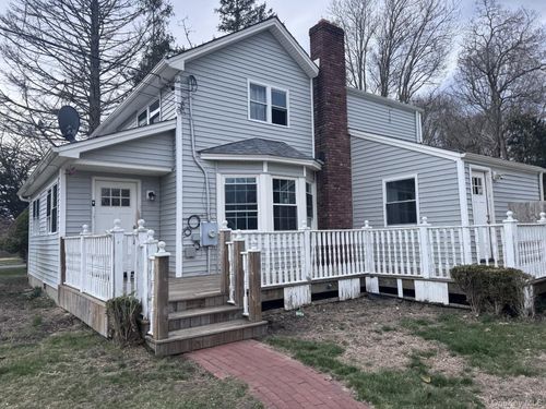 35 Hallock Rd, Patchogue, NY, 11772-1836 | Card Image