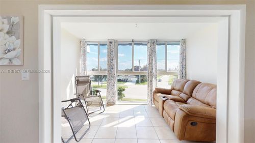 304-7877 Golf Circle Dr, Margate, FL, 33063-7375 | Card Image