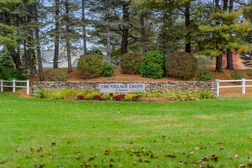 38 Pebble Beach Dr, Bedford, NH, 03110-6127 | Card Image