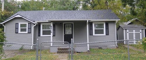 8216 Grand Ave, Kansas City, MO, 64114-2544 | Card Image