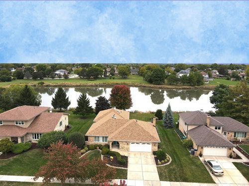 8824 Carnoustie Dr, Orland Park, IL, 60462-7751 | Card Image