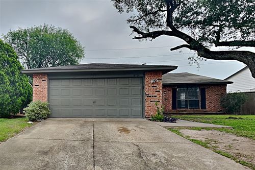6714 Loch Langham Dr, Houston, TX, 77084-1129 | Card Image