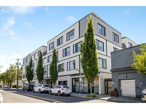 201-4262 Se Belmont St, Portland, OR, 97215 | Card Image