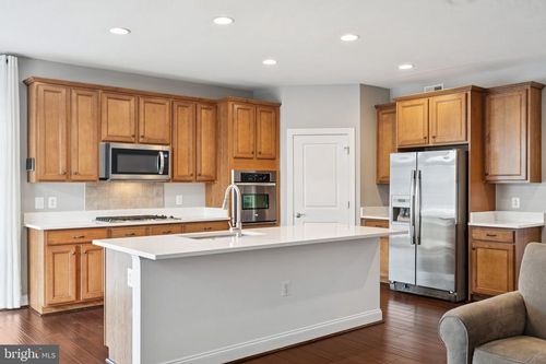 109 Tutelo Ln, LAKE FREDERICK, VA, 22630-2095 | Card Image