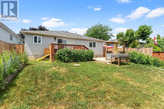 343 Sunrise Cres, House other with 4 bedrooms, 3 bathrooms and 4 parking in Kingston ON | Image 46