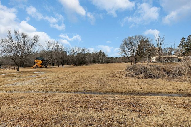 Massive Yard with adjacent city park | Image 6