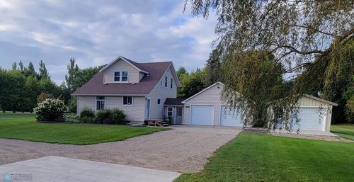 551 Wall Ave, Horace, ND, 58047-4204 | Card Image