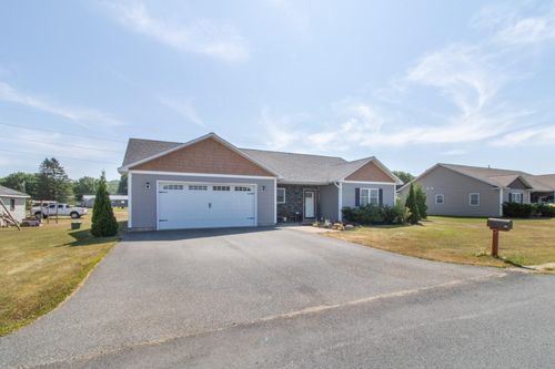 274 Dashner Cir, Derby Line, VT, 05830-4434 | Card Image