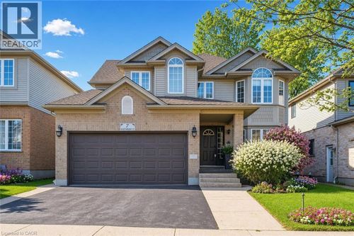 7 Hearthbridge St, Kitchener, ON, N2R1L5 | Card Image