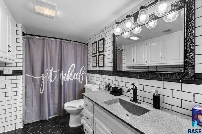4513 S Southridge Dr, House other with 4 bedrooms, 4 bathrooms and null parking in Sioux Falls SD | Image 37