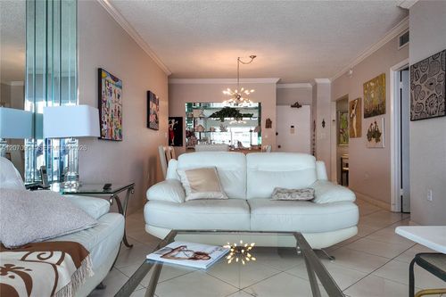 9c-1950 S Ocean Dr, Hallandale Beach, FL, 33009-7912 | Card Image