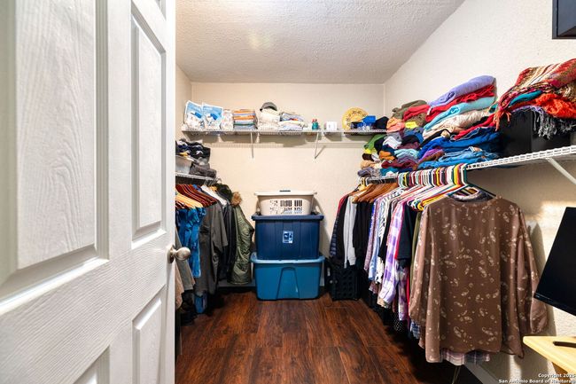 Primary Closet | Image 13