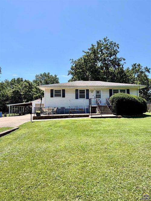 131 E Dayton Ave, Burlingame, KS, 66413-1302 | Card Image