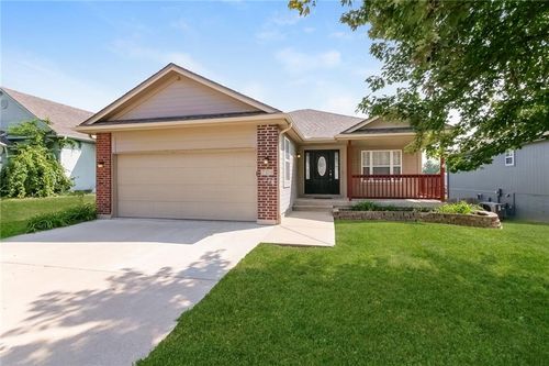 709 N Belvidere Ave, Independence, MO, 64056-2200 | Card Image