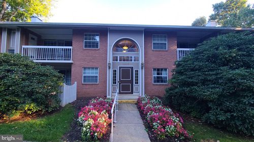 apt-201-1916 Wilson Ln, MCLEAN, VA, 22102-4717 | Card Image