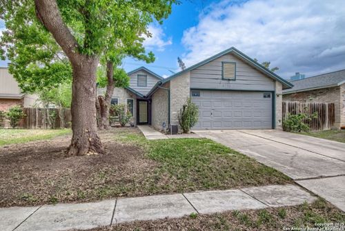 5775 Larkdale Dr, San Antonio, TX, 78233-5015 | Card Image