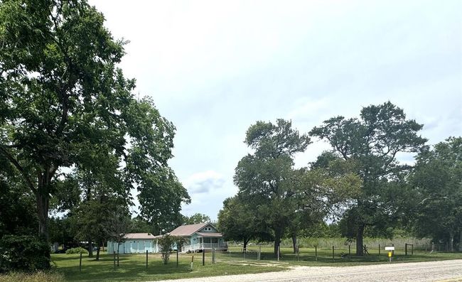 12215 Fm 442 Rd, House other with 2 bedrooms, 1 bathrooms and 1 parking in Boling TX | Image 24