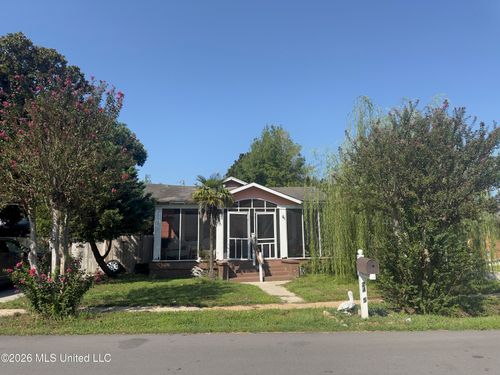 2405 East Avenue, Gulfport, MS, 39501 | Card Image