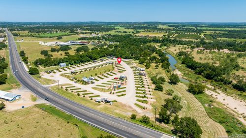 4584 E Us Highway 290, Fredericksburg, TX, 78624-3273 | Card Image