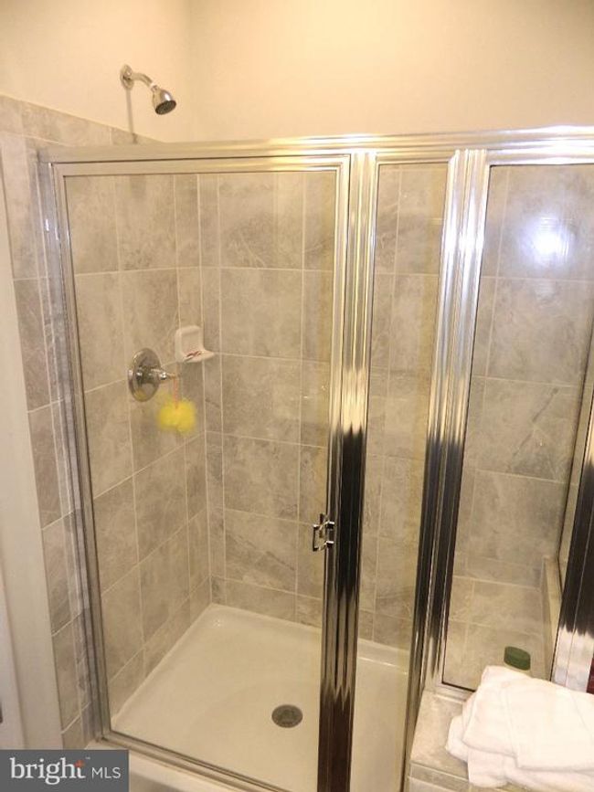 517 Pebblebrook Ln, Townhouse with 3 bedrooms, 4 bathrooms and null parking in GLEN BURNIE MD | Image 19