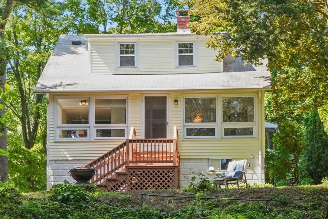 Paul Ave, Warwick, RI 02886
